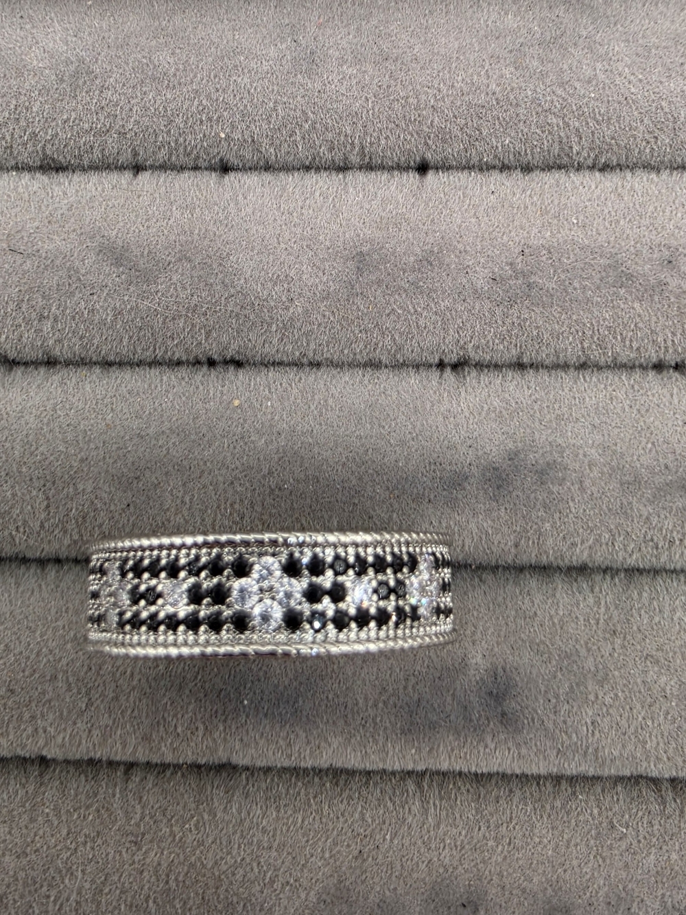 Silver Tone Black and White Crystal Eternity Band Size 8 1/2